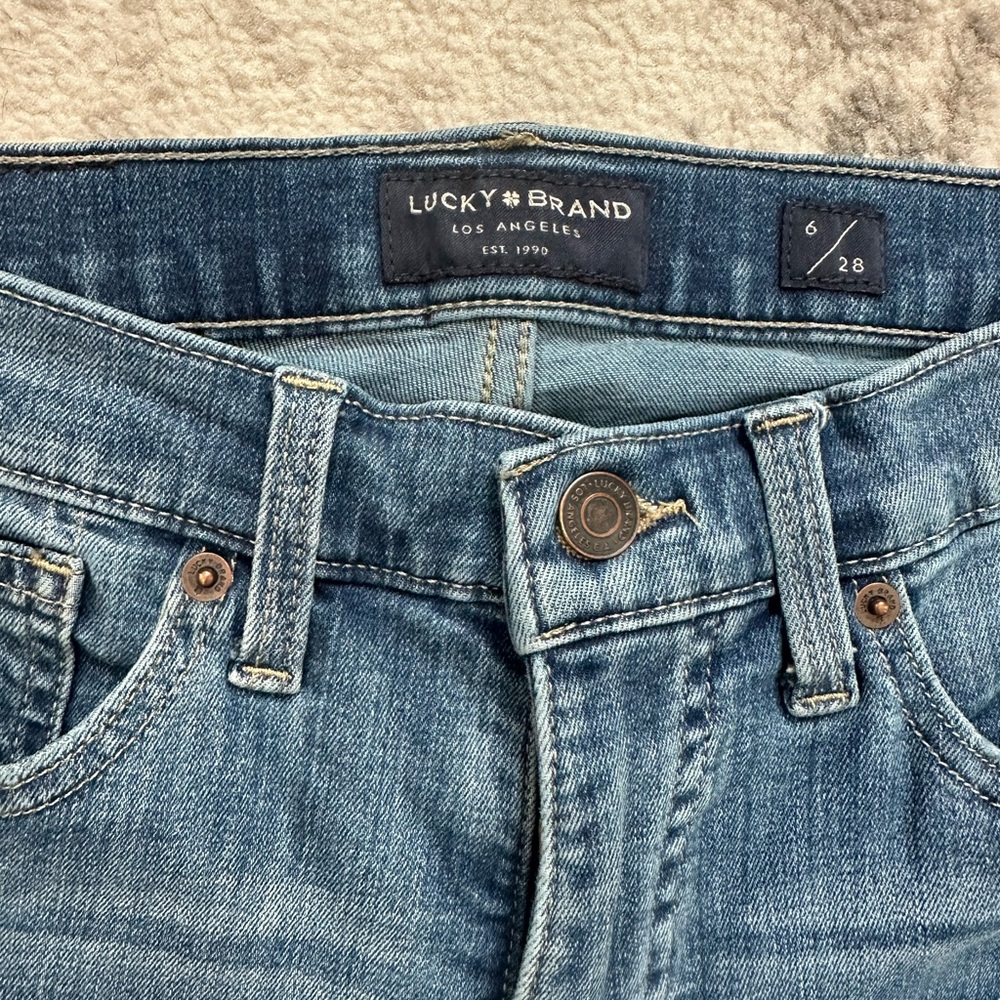 Lucky Brand Women's Skinny Jeans - Picture 3 of 5